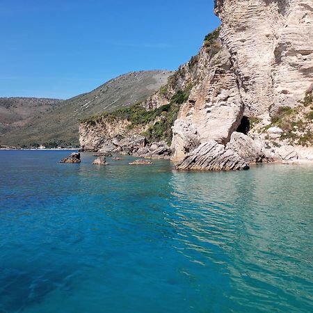 Natural Hostel Himare Exterior foto